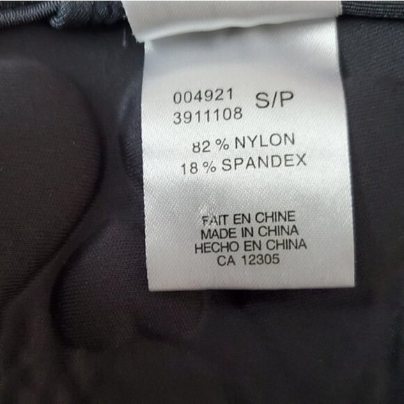 NWT- BODY GLOVE BIKINI TOP• Size S on tag (equals 32C fit) - Picture 9 of 11